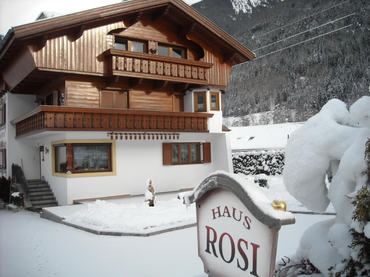 Haus Rosi Hotel Umhausen Exterior photo